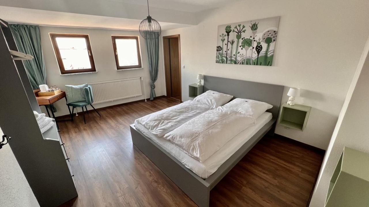 Hotel Sonne Wassertrüdingen Extérieur photo