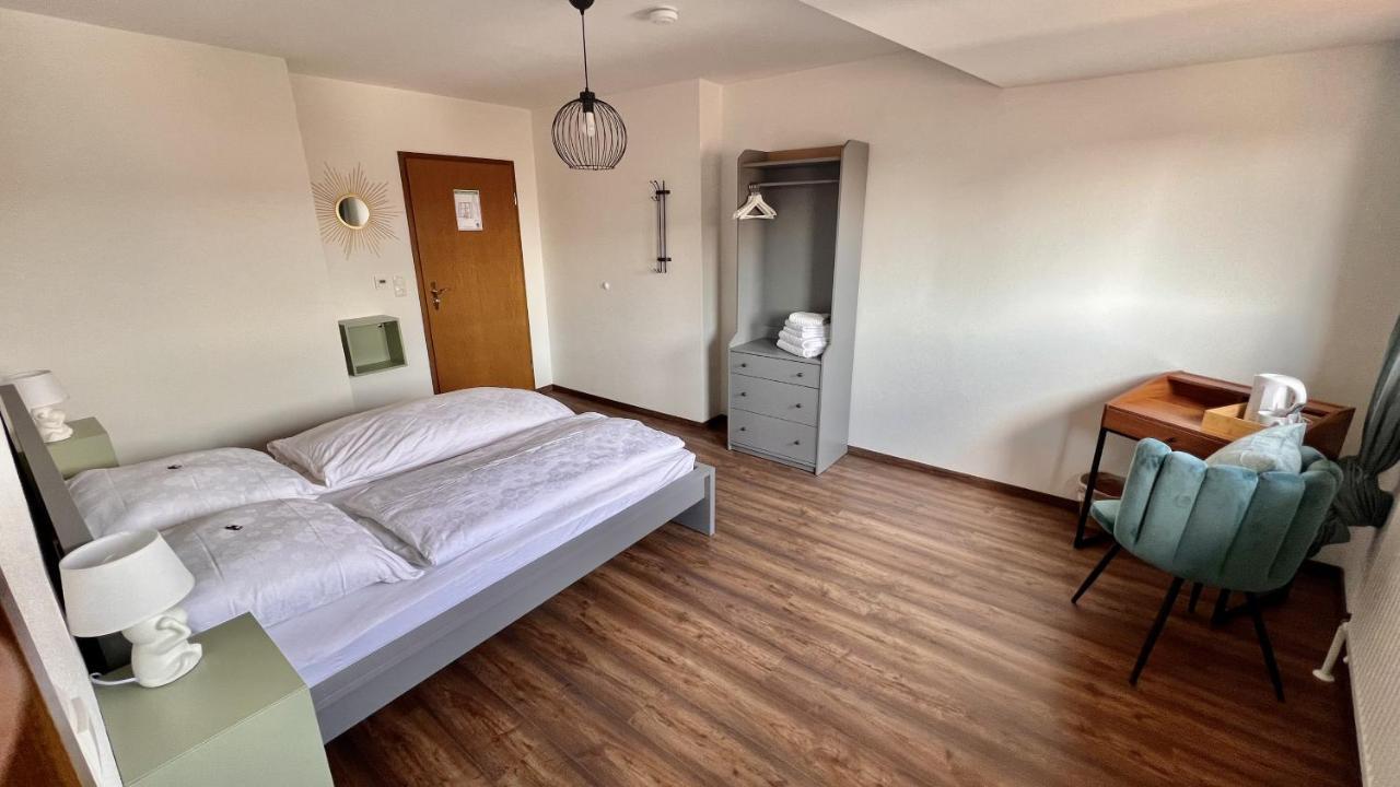 Hotel Sonne Wassertrüdingen Extérieur photo